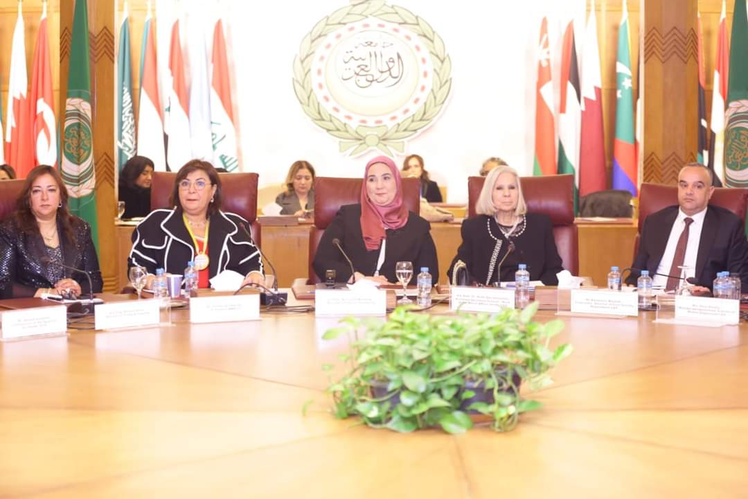 وزيرة التضامن تفتتح فعاليات المؤتمر السنوى لجمعية سيدات أعمال مصر 21 بجامعة الدول العربية