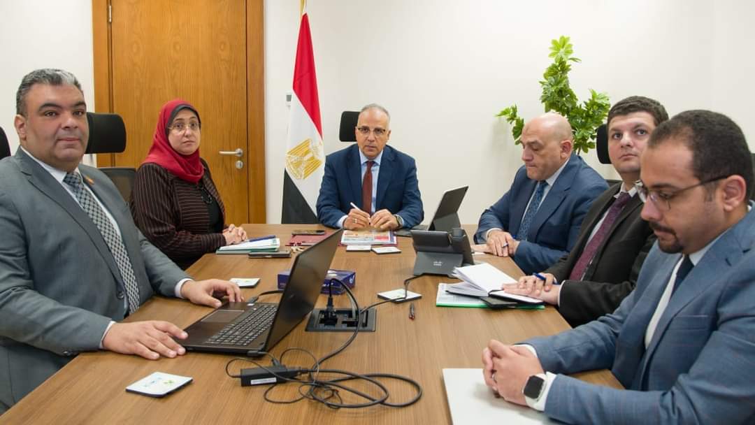 وزير الرى يلتقى رؤساء الإدارات المركزية للرى بأسوان وسوهاج والفيوم وقنا وأسيوط