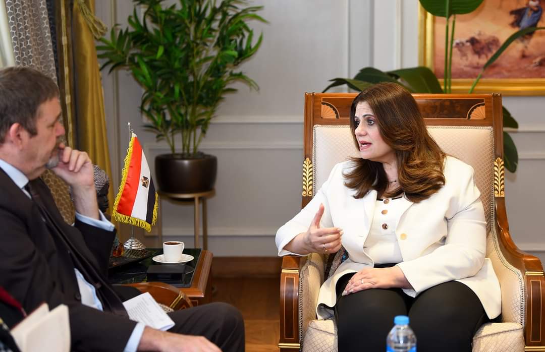 وزيرة الهجرة:مجلس شباب الباحثين من العلماء والخبراء يضم كافة التخصصات العلمية