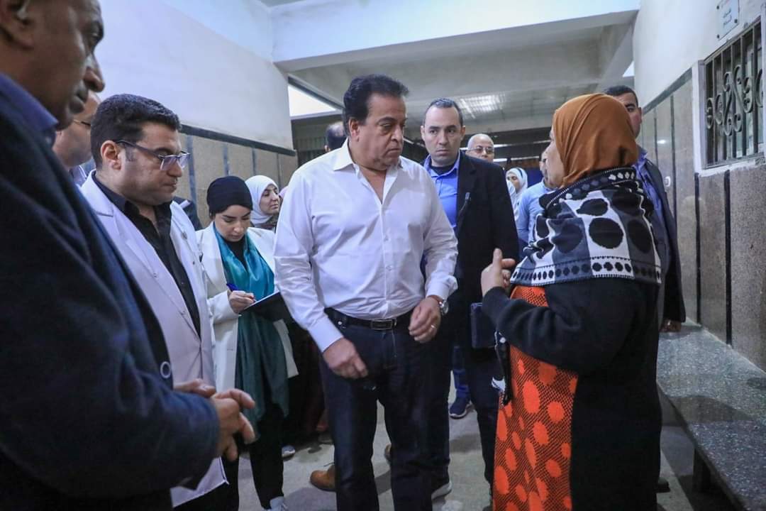 زيارة وزيرة الصحة لمستشفى قويسنا كشفت تزويغ معظم الأطباء وغلق العيادات الخارجية