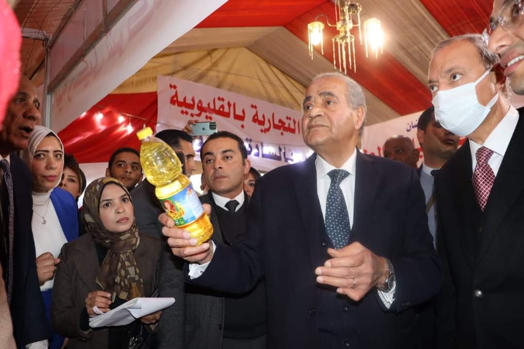 هتافات ضد وزير التموين بمعرض أهلا رمضان بشبرا الخيمة