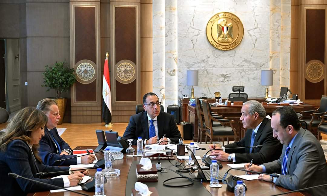 رئيس الوزراء يتابع جهود توفير السلع الأساسية والمكون الدولارى المطلوب لزيادة المعروض    