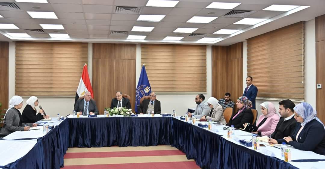 رئيس هيئة الدواء المصرية يبحث مع وفد دستور الأدوية الأمريكى التعاون المشترك 