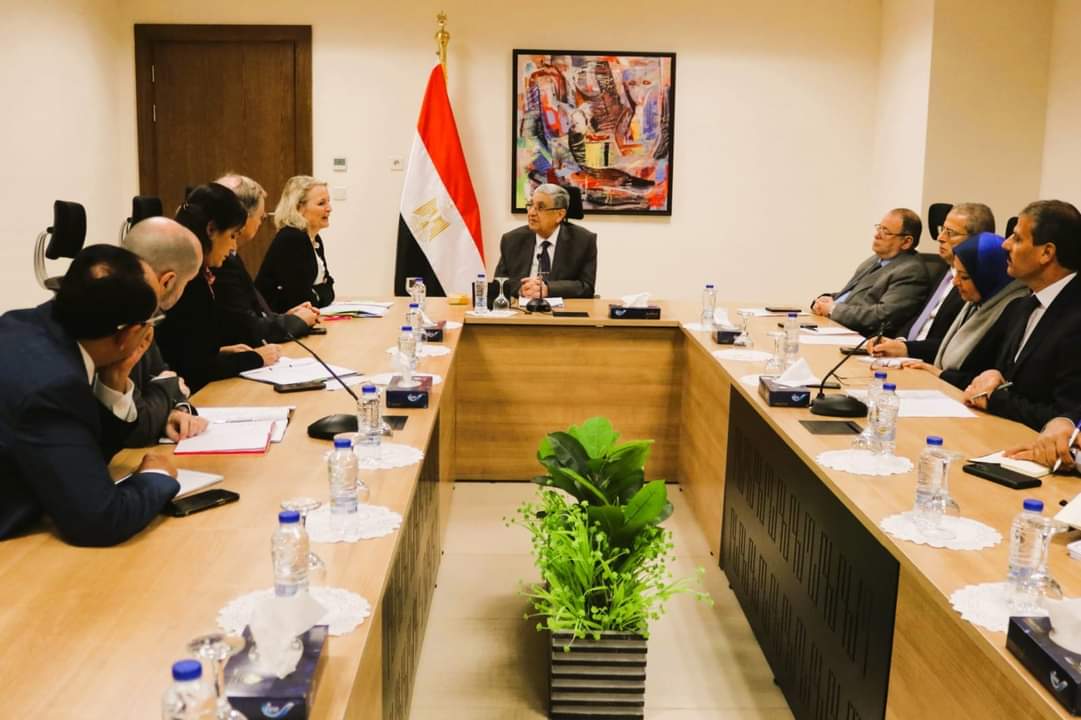 وزير الكهرباء يبحث مع مفوضة الطاقة الأوروبية تعزيز التعاون