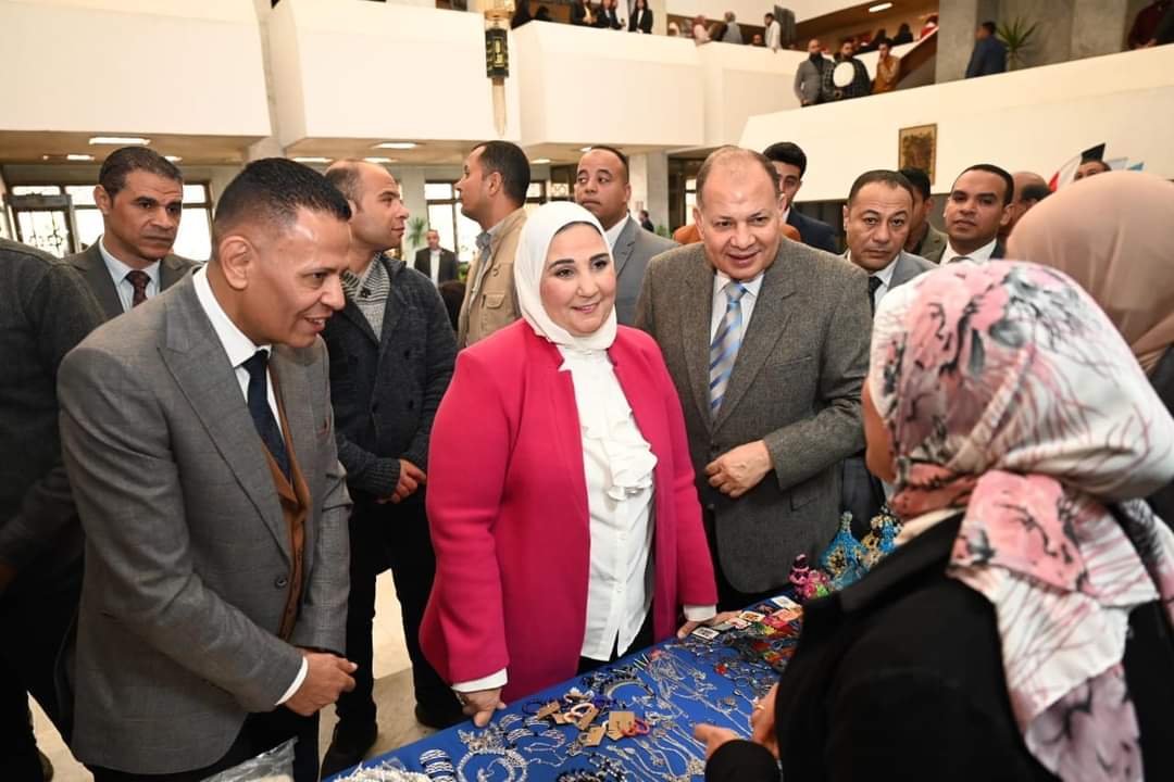 القباج تزورأسيوط وتتفقد أنشطة وإنجازات منظمات المجتمع المدنى 