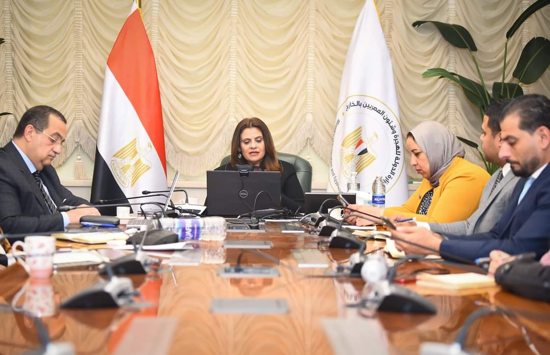 وزيرة الهجرة تلتقى أعضاء ورموز الجاليات المصرية فى رومانيا وبلغاريا
