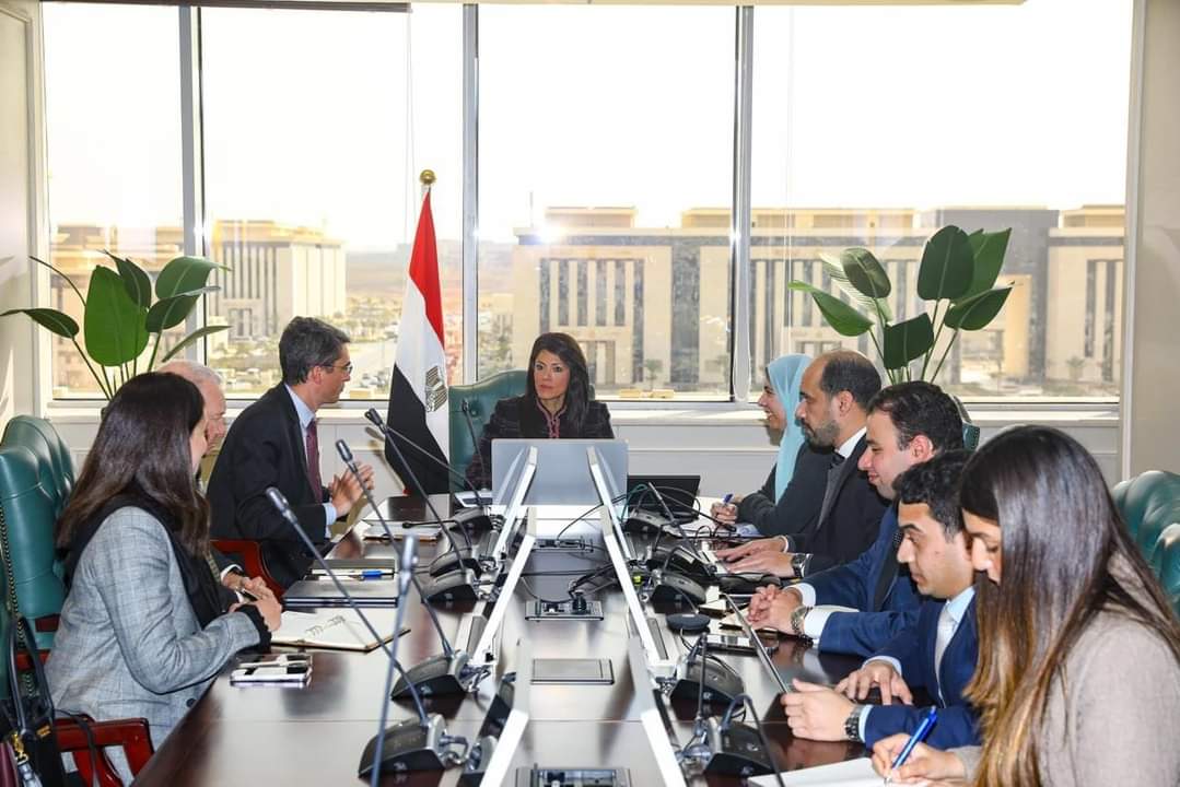 المشاط تبحث مع مسئولى البنك الدولى دفع التعاون المشترك فى المشروعات الصغيرة والمتوسطة وتمكين القطاع الخاص