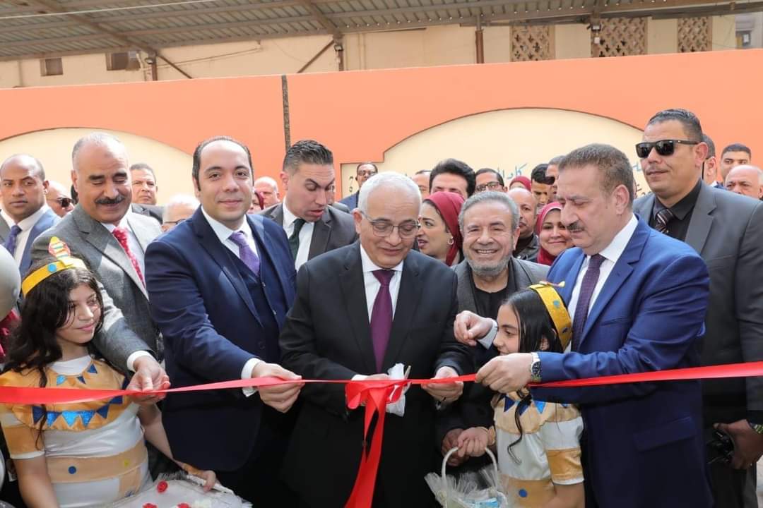 وزير التعليم يفتتح مدرسة المساعى المشكورة الإعدادية الجديدة "بنات"