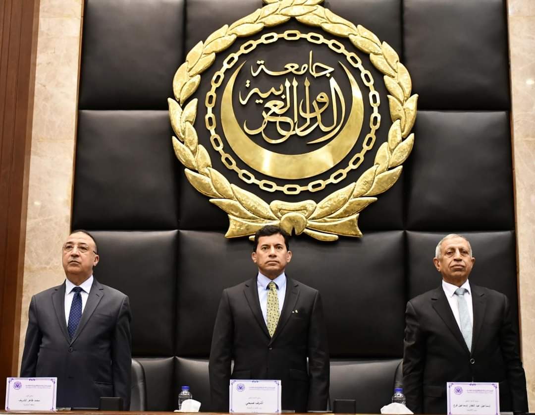 وزير الشباب يشهد مؤتمر الإعلان عن استضافة مصر للاولمبياد الدولى للمعلوماتية
