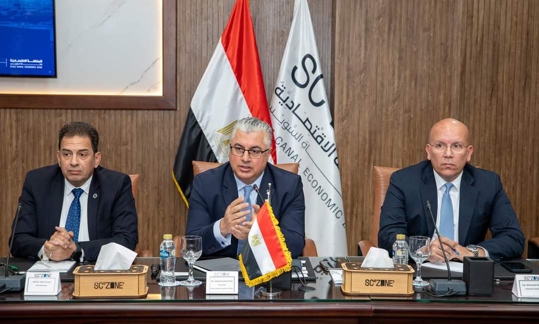 رئيس اقتصادية قناة السويس يلتقى وفد مجلس إدارة البنك الأوروبى لإعادة الإعمار والتنمية EBRD