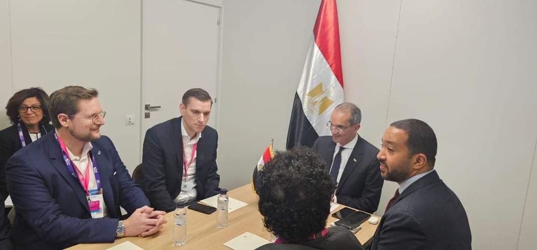 عمرو طلعت يبحث مع وزير الاتصالات البحرينى التعاون فى بناء القدرات الرقمية والتكنولوجيا المالية والبريد