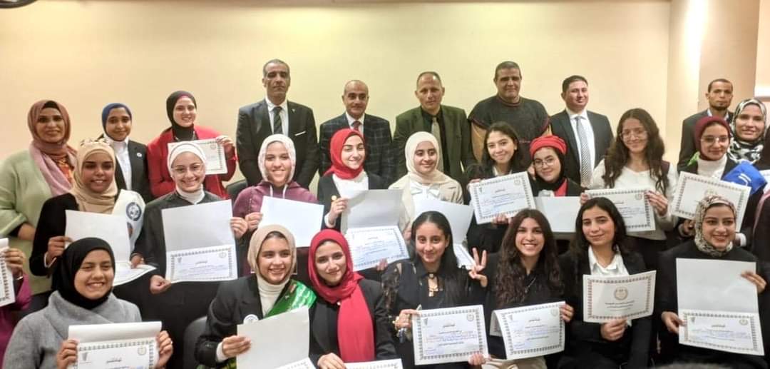 التربية والتعليم تعلن الفائزين فى مسابقة "الطالب المثالى "