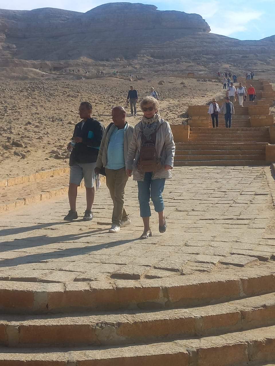 سياح أوروبا.. انبهروا بالمناطق الأثرية فى المنيا