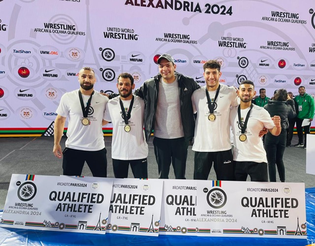 وزير الرياضة يهنئ لاعبى منتخب مصر للمصارعة الرومانية