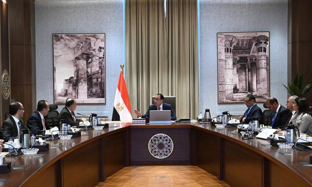 مدبولى : توجيهات رئاسية بالإفراج الفورى عن البضائع من الموانئ