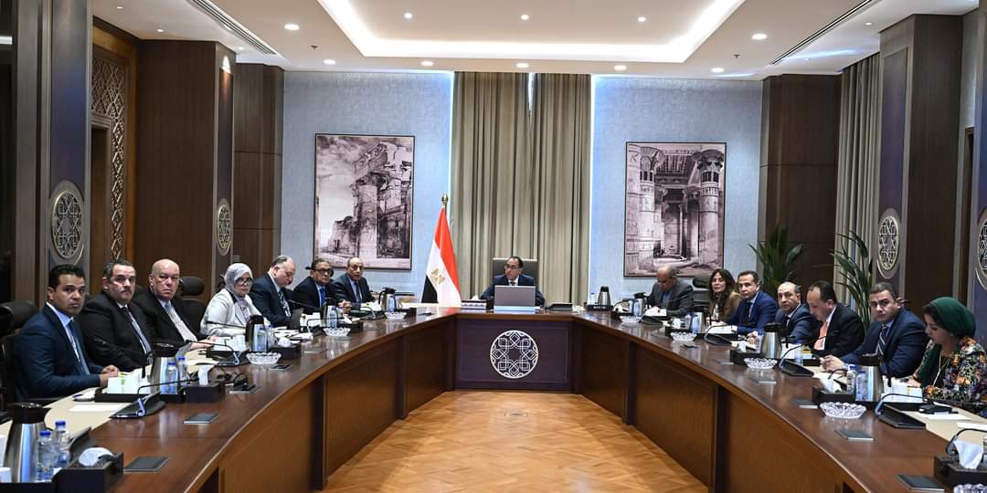الحكومة تبدأ الإجراءات التنفيذية لطرح إدارة وتشغيل المطارات بشركات القطاع الخاص