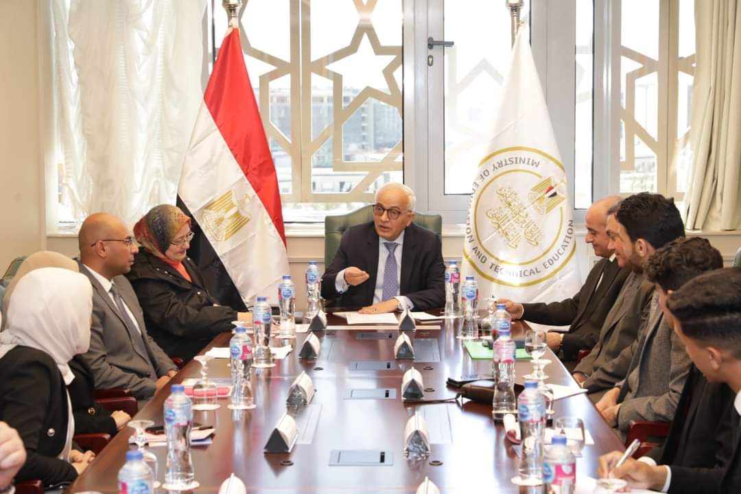 وزير التعليم يناقش مع إتحاد طلاب مصر جدول امتحانات الثانوية العامة