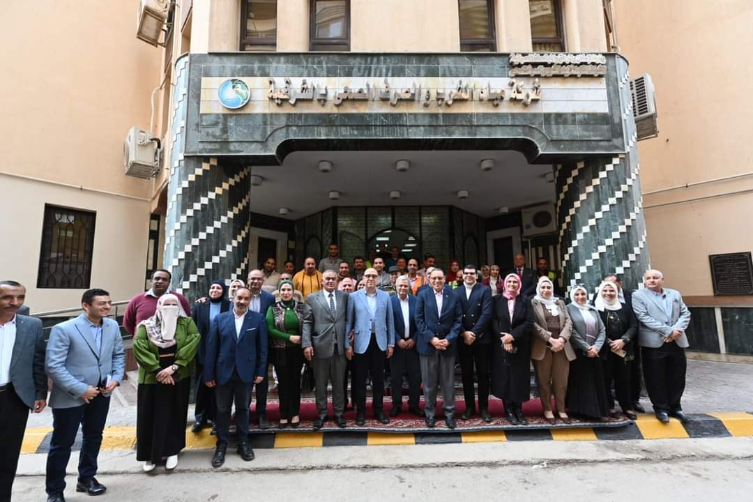 انهاء إجراءات تشغيل مشروع الصرف الصحى بعباسة الشرقية