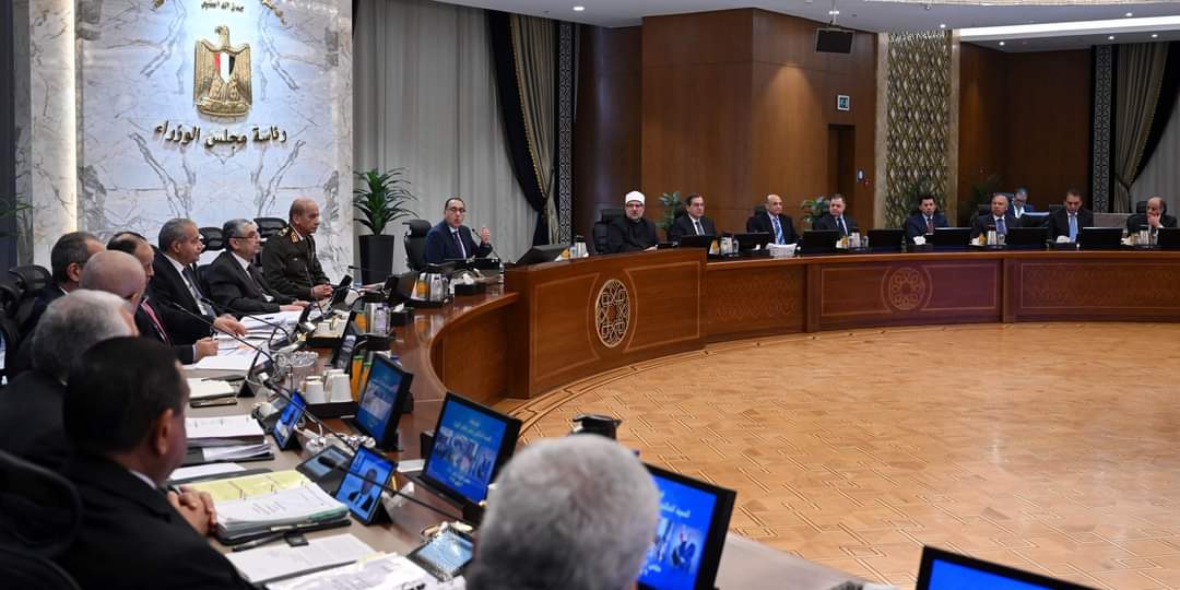 مواعيد العمل للموظفين بالجهاز الإدارى للدولة من 9 صباحا إلى 2 ظهراً خلال رمضان