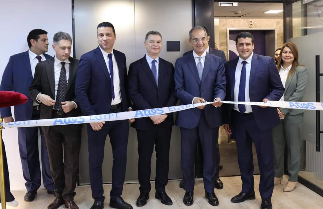 وزير الإتصالات يفتتح المقر الجديد لمركز الخدمات العالمية لشركة "أتوس Atos" الفرنسية بالقاهرة