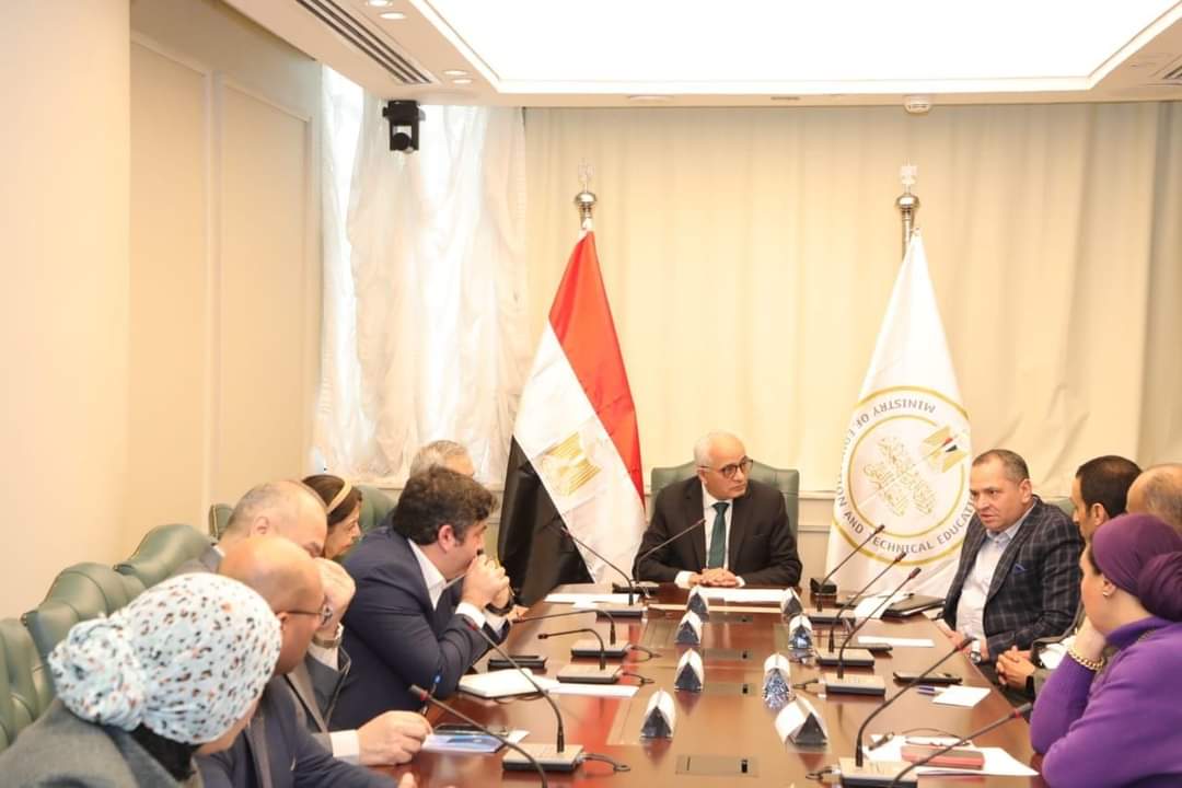 وزير التعليم يبحث مع وفد الوكالة الأمريكية للتنمية الدولية تعزيز التعاون فى التوسع بمدارس "STEM"