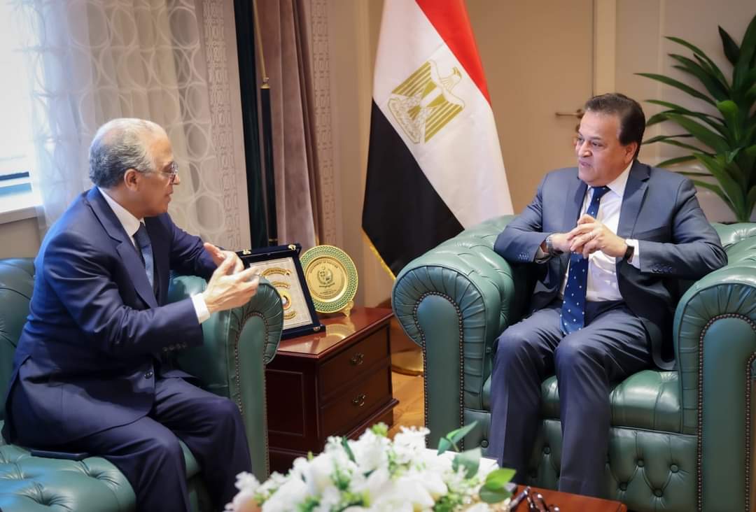 وزير الصحة يبحث مع السفير المغربى تعزيز التعاون بين البلدين 