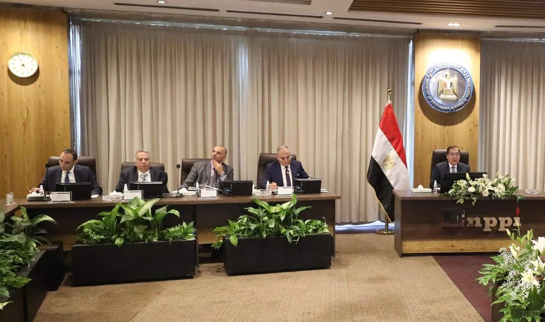 الملا : مشروعات متميزة فى كافة مجالات صناعة البترول والغاز