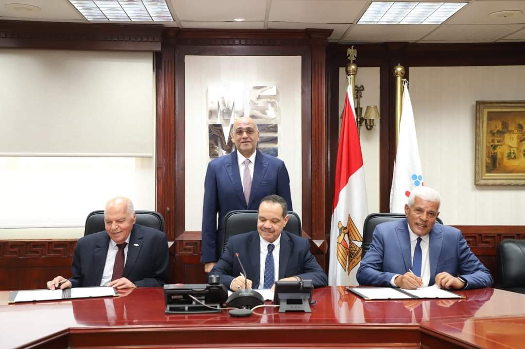 رحمى :تدريب الشباب على إقامة مشروعات زراعية إنتاجية بالتعاون مع نقابتى الزراعيين والمعلمين