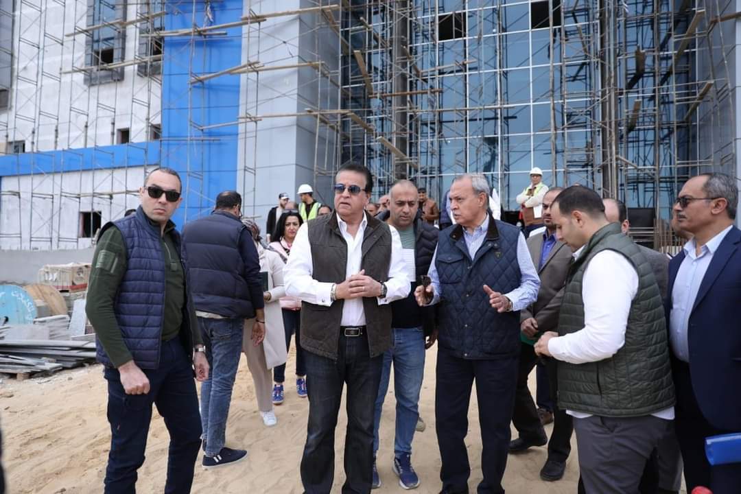 وزير الصحة يتفقد المستشفى الجديد بالعبور.. ويشدد على سرعة الانتهاء من الأعمال الإنشائية وفقاً للجداول الزمنية