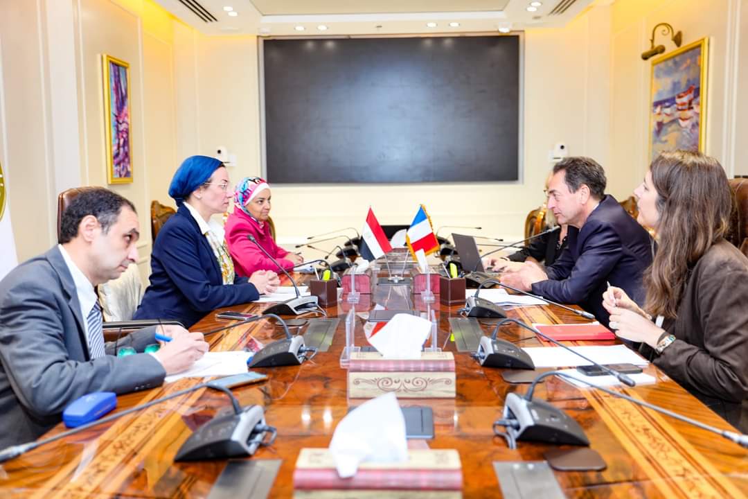وزيرة البيئة تبحث مع السفير الفرنسى التعاون الثنائى فى تمويل المناخ والتنوع البيولوجى