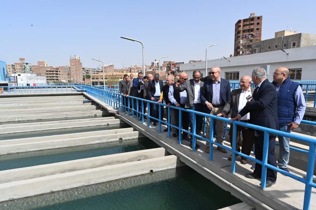 وزير الإسكان يتفقد مشروعات المرحلة الأولى من "حياة كريمة" بمركز شبين القناطر