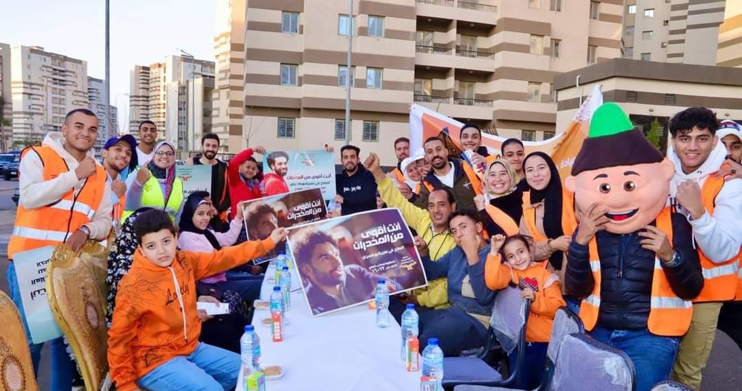 قافلة تجوب المناطق "بديلة العشوائيات" للتوعية بأضرار تعاطى المخدرات 