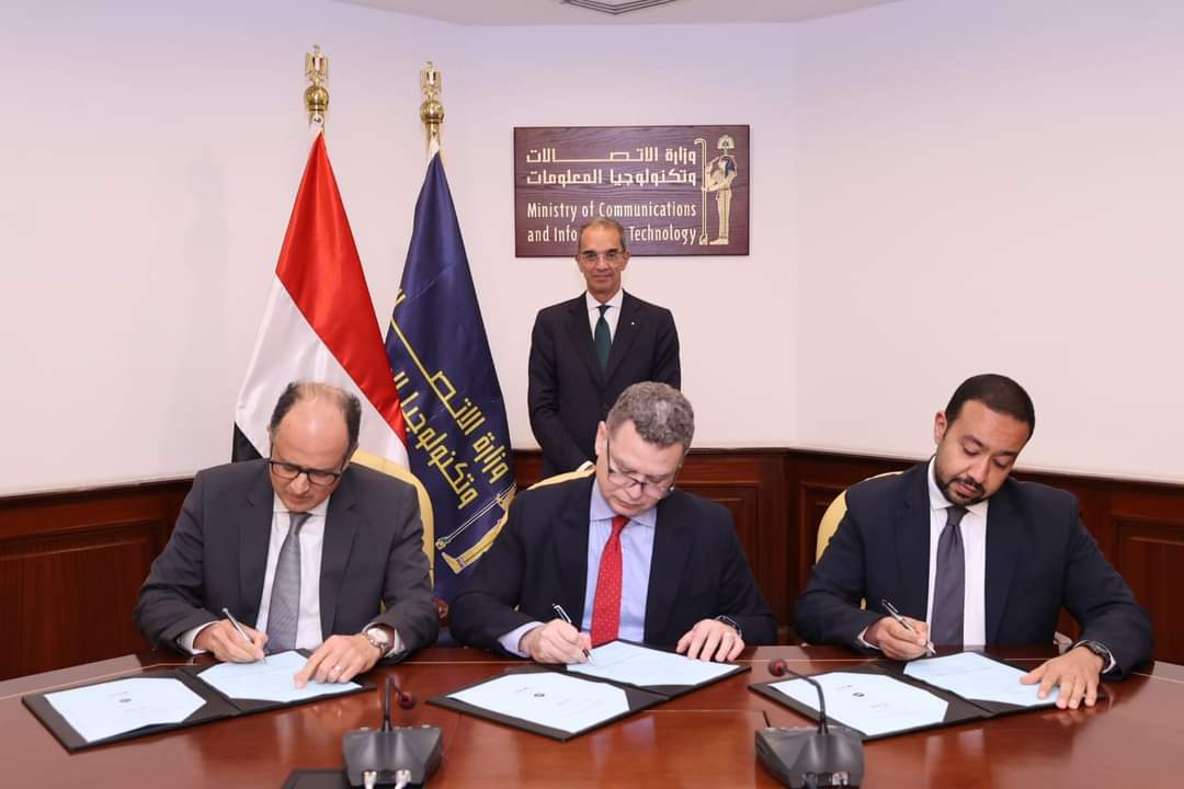 تطوير أجهزة راوتر الداعمة للإنترنت الأراضى فائق السرعة