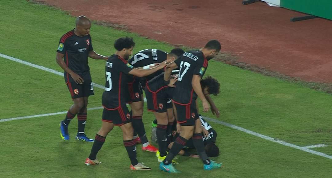 الأهلى يتقدم بهدف على سيمبا التنزانى فى الشوط الأول