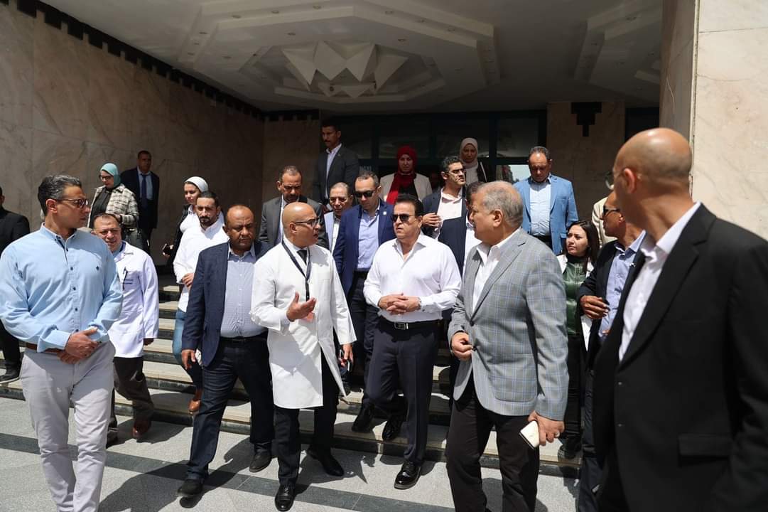 وزير الصحة يتفقد مشروع مجمع الرعايات المركزة في 3 مستشفيات بالقاهرة والقليوبية