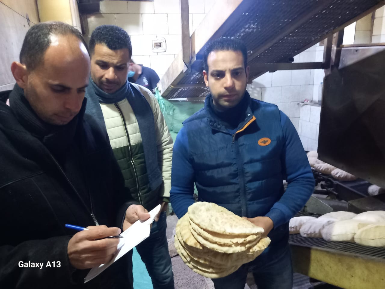 الرقابة التموينية فى البحيرة بالمرصاد لمخالفات المخابز والأسواق