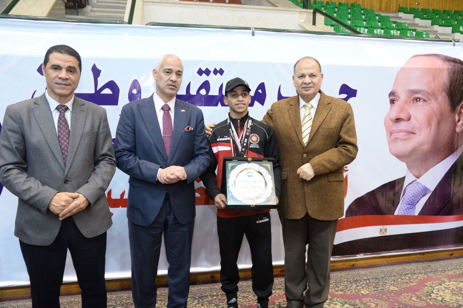 زياد إبن أسيوط أول الجمهورية وثانى أفريقيا فى المصارعة الرومانية