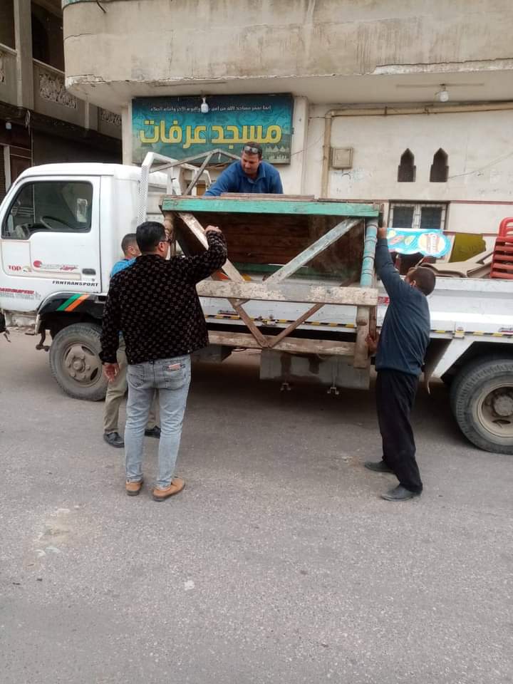 رفع 808 حالات إشغال طريق خلال حملات في البحيرة.. صور