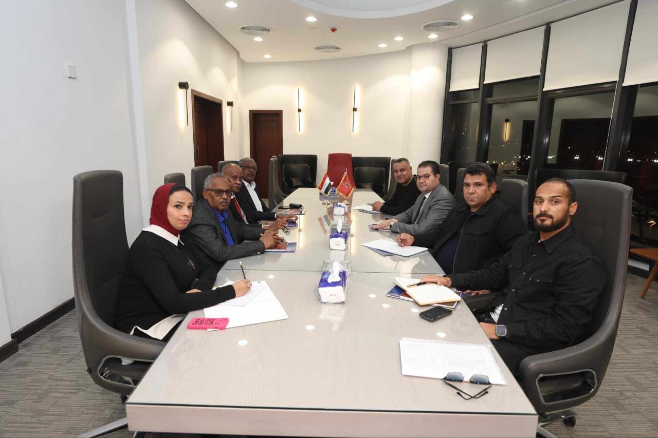 لجنة مشتركة تبحث التعاون بين الأهلي والهلال السوداني