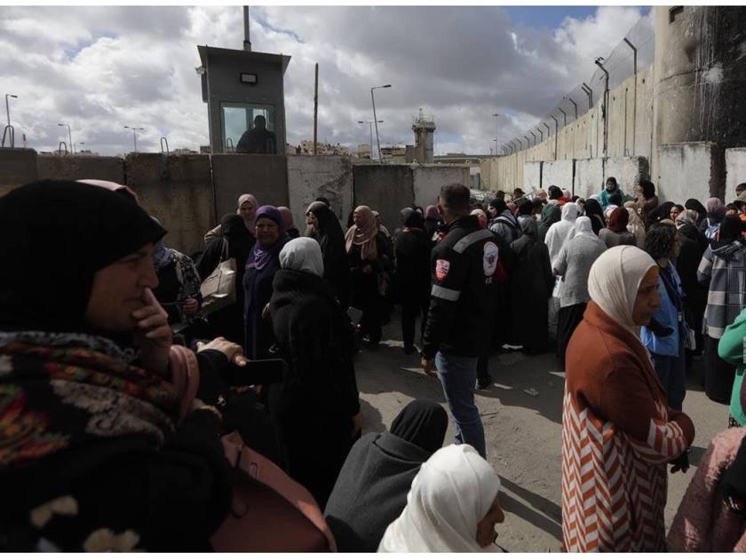 قوات الاحتلال تمنع آلاف المصلين من الوصول للمسجد الأقصى .. في الجمعة الأولى من رمضان