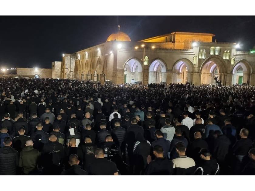150 ألف مصلٍّ .. يؤدون صلاتي العشاء والتراويح في المسجد الأقصى المبارك