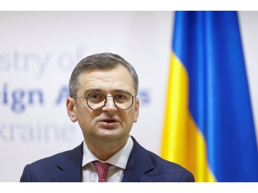 وزير الخارجية الأوكراني .. يحذر من تبعات تضاؤل المساعدات الغربية لبلاده - الخبر لايف