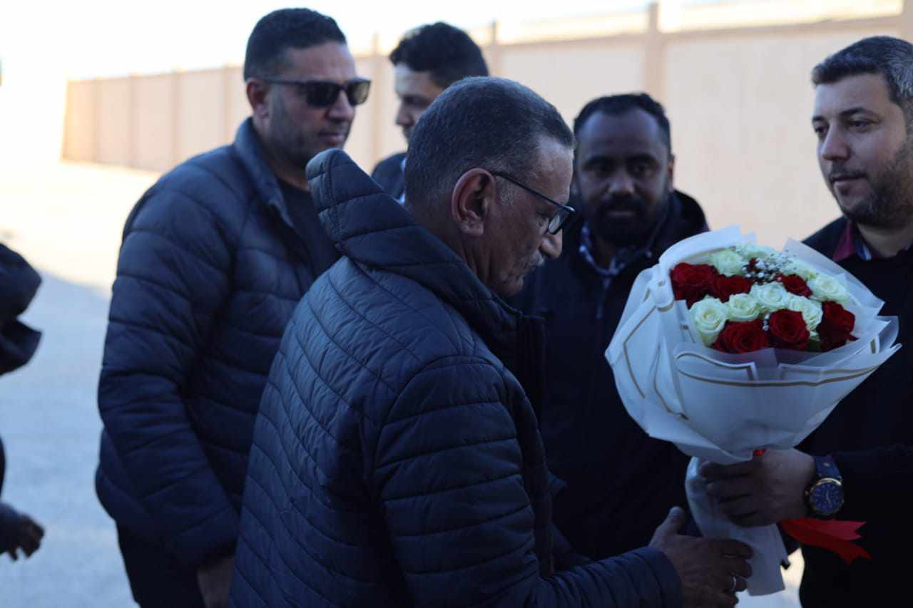 ليبيا تستقبل بعثة الإسماعيلى بالورود