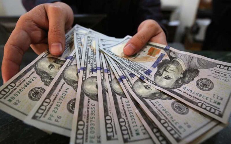 لحظة بلحظة.. سعر الدولار أمام الجنيه المصري في البنوك