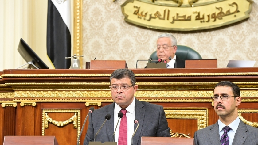 رئيس مجلس النواب يهنئ السيسي بعيد العمال