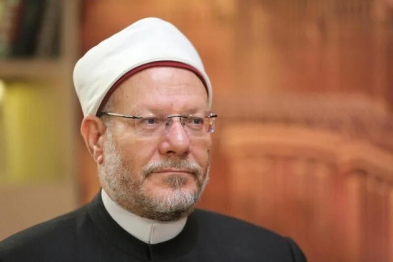 مفتي الجمهورية يهنئ الرئيس عبدالفتاح السيسي بحلول عيد الفطر المبارك