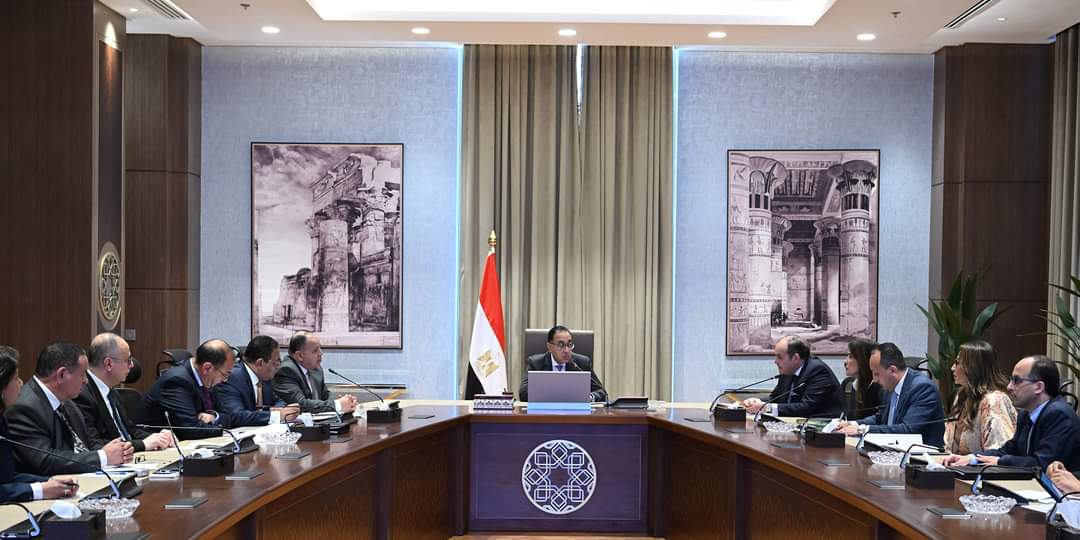 رئيس الوزراء يتابع الإفراج الجمركى عن البضائع فى الموانئ وتطبيق منظومة الشحن المُسبق