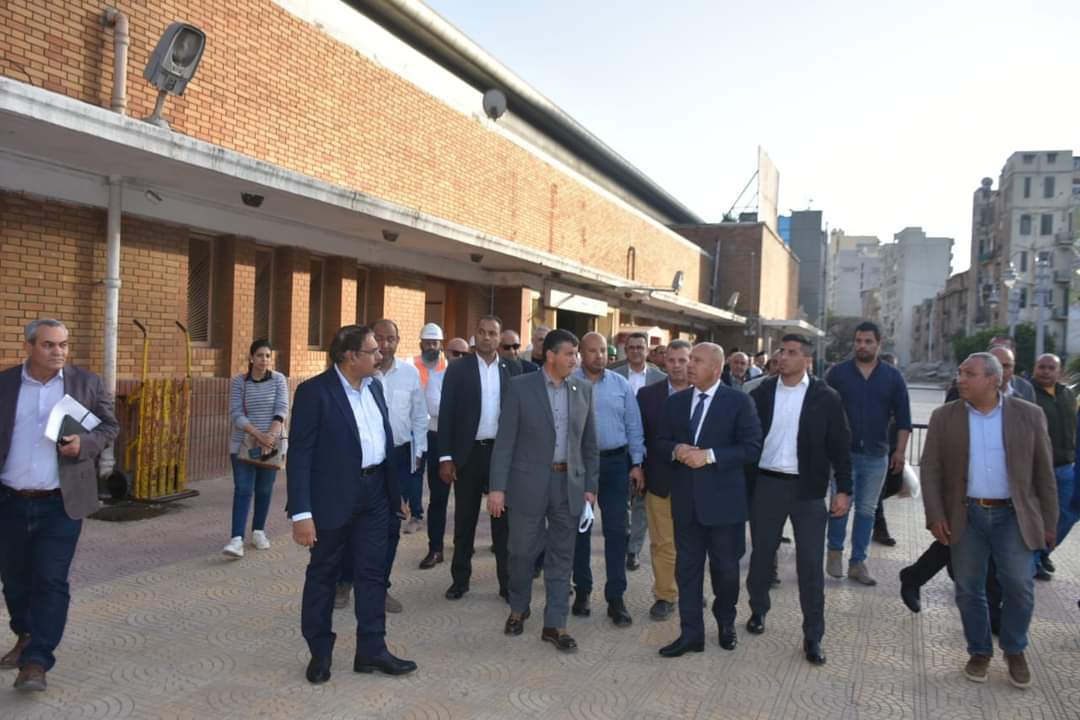 وزير النقل يتفقد المرحلة الأولى من مترو الإسكندرية من سكة حديد أبو قير وحتى محطة مصر بطول 21.7 كم