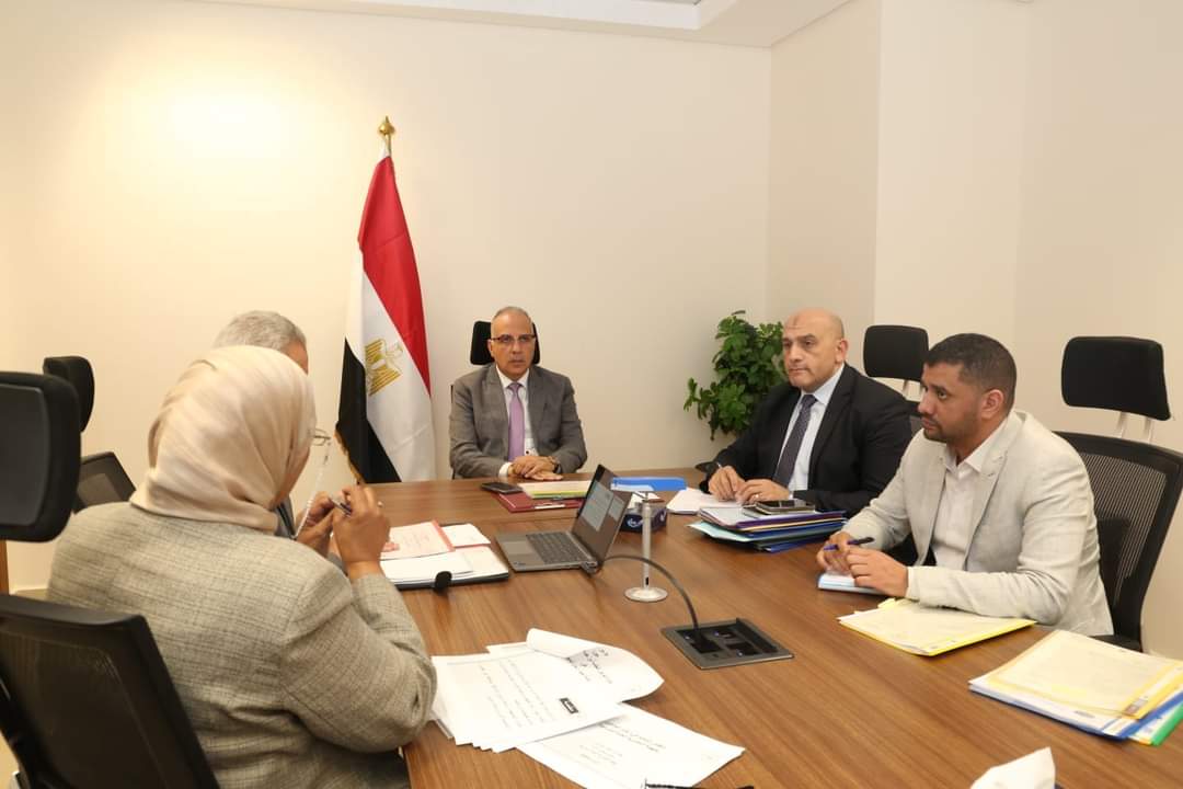 وزير الرى : إستمرار التنسيق بين هيئة المساحة وكافة الوزارات والمحافظات والهيئات لسرعة تنفيذ المشروعات
