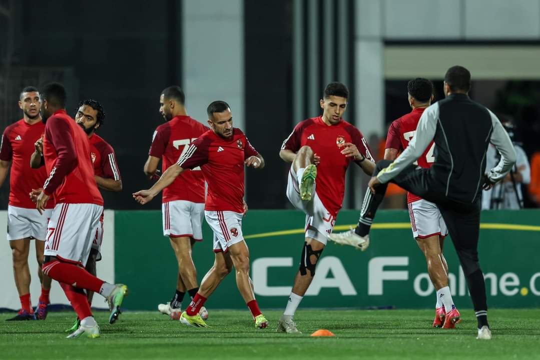 إنطلاق مباراة الأهلى وسيمبا.. وموديست يقود الهجوم الأحمر